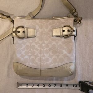 Coach Signature Canvas Crossbody Bag in Chalk/Gold